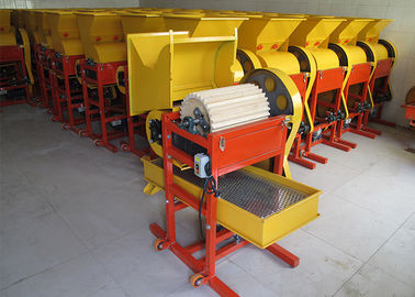 220V 2.2KW Peanut Processing Machine , Electric Peanut Cracker Machine