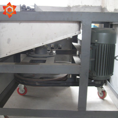 Simple Operation Groundnut Processing Machine 0 - 600rpm / Min Cutter Speed