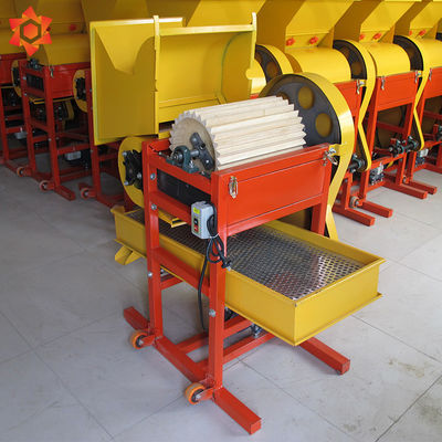 300 - 500kg/H Groundnut Decorticator Machine Peanut Shell Removing Machine